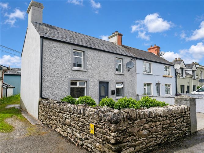 Photo 1 of 9 — 1 Downings Row, Kenmare, Kerry