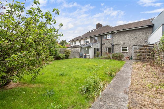 Photo 13 of 14 — 17 Oaklands Drive, Sandymount, Dublin 4
