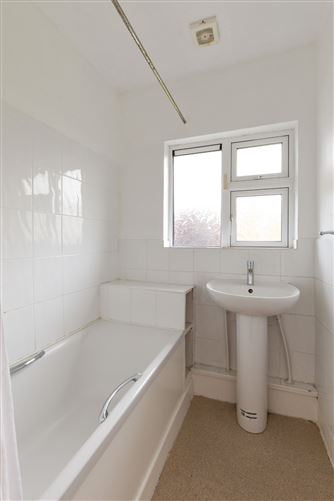 Photo 10 of 14 — 17 Oaklands Drive, Sandymount, Dublin 4