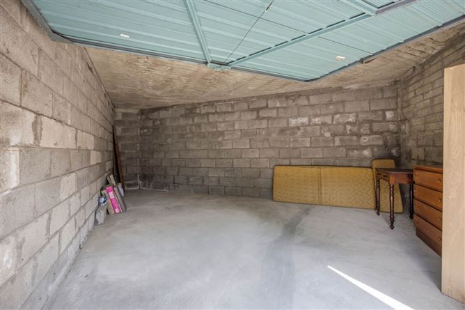 Photo 18 of 19 — 29 Rosevale Apartments, Howth Road, Raheny, Dublin 5