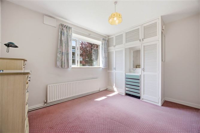 Photo 13 of 19 — 29 Rosevale Apartments, Howth Road, Raheny, Dublin 5
