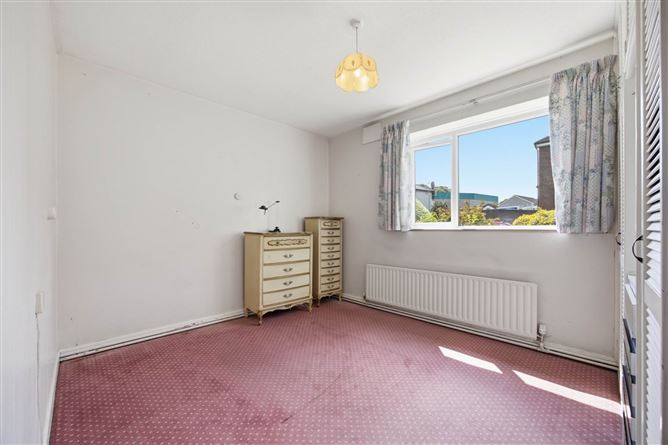 Photo 14 of 19 — 29 Rosevale Apartments, Howth Road, Raheny, Dublin 5