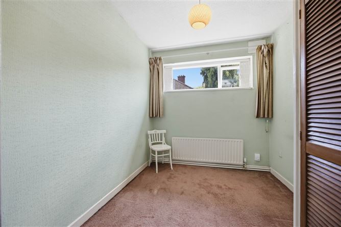 Photo 15 of 19 — 29 Rosevale Apartments, Howth Road, Raheny, Dublin 5