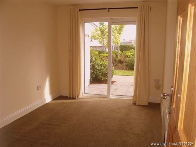 Photo 5 of 8 — 23 Lanesborough Square, Finglas, Dublin 11