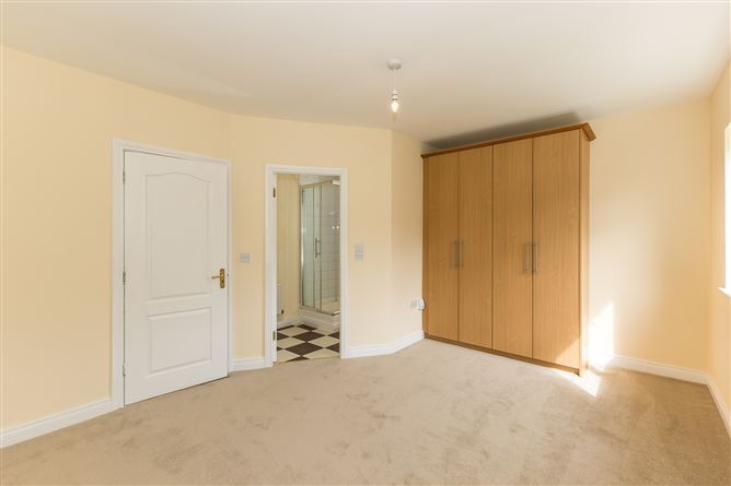 64 Summerseat Court, Clonee, Dublin 15