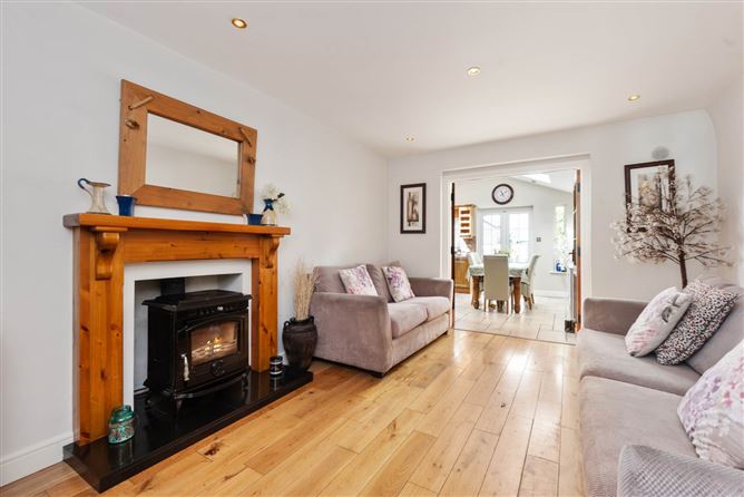 https://photos-a.propertyimages.ie/media/4/2/2/4806224/0dcb447e-4075-4c37-908c-b9ea9e173ecc_l.jpg