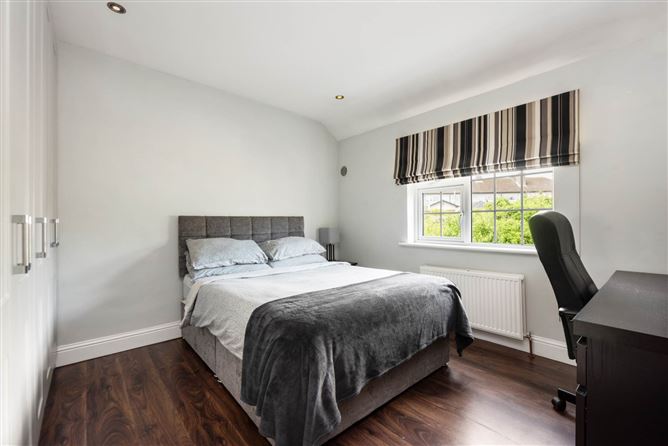 https://photos-a.propertyimages.ie/media/4/2/2/4806224/0dcb447e-4075-4c37-908c-b9ea9e173ecc_l.jpg
