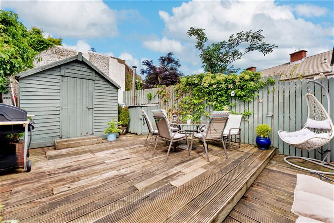 https://photos-a.propertyimages.ie/media/4/2/2/4806224/0dcb447e-4075-4c37-908c-b9ea9e173ecc_l.jpg