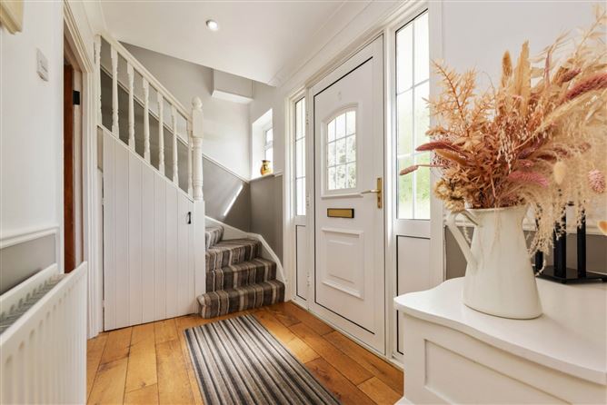 https://photos-a.propertyimages.ie/media/4/2/2/4806224/0dcb447e-4075-4c37-908c-b9ea9e173ecc_l.jpg
