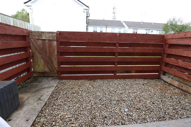 37 Cregg View, Oughterard, County Galway