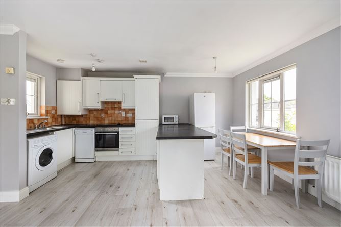 8 Bishops Orchard, , Tyrrelstown, Dublin 15