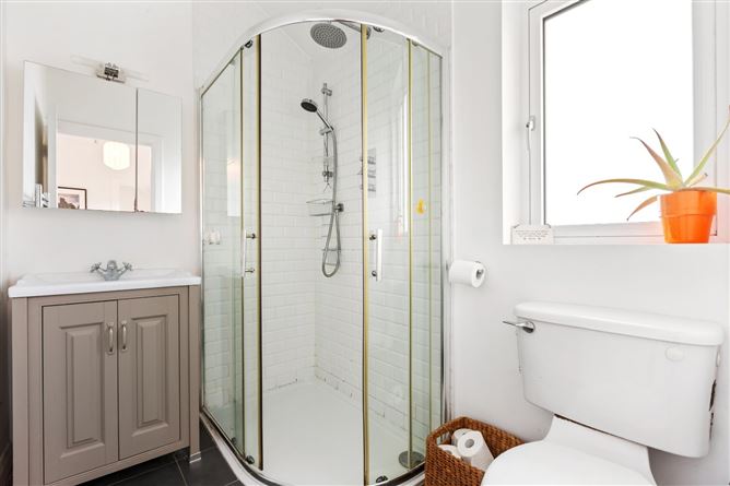 22 Devitt Villas, Glasthule, Co. Dublin