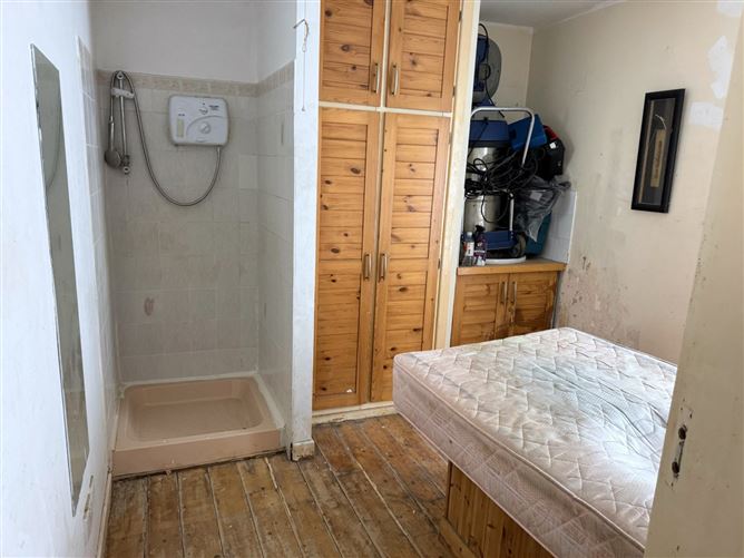 11 Skeffington St., Wexford Town