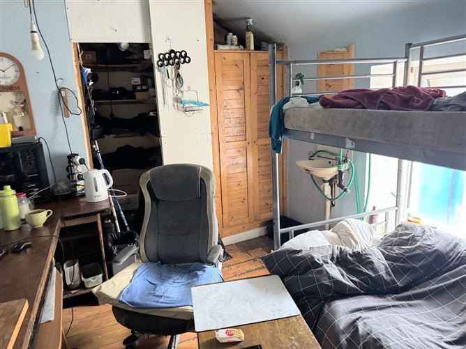 11 Skeffington St., Wexford Town