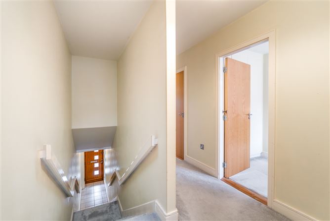 28 Belarmine Vale, Stepaside, Dublin 18