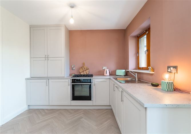 Photo 8 of 20 — 28 Belarmine Vale, Stepaside, Dublin 18