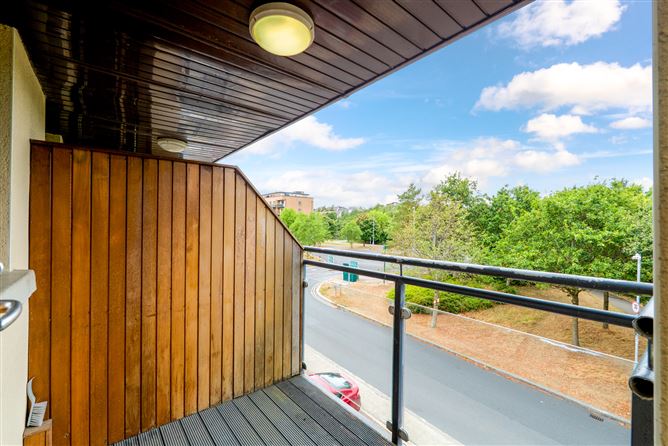 Photo 17 of 20 — 28 Belarmine Vale, Stepaside, Dublin 18