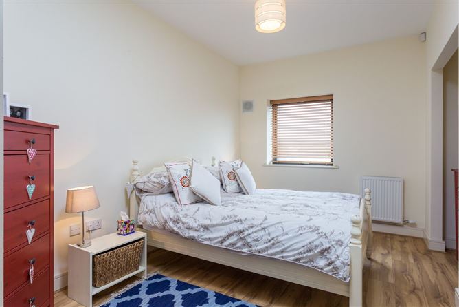 18 Avenue Grove, The Avenue, Gorey, Wexford