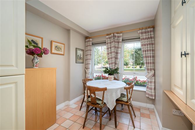 12 Larkfield View, Lucan, Co. Dublin