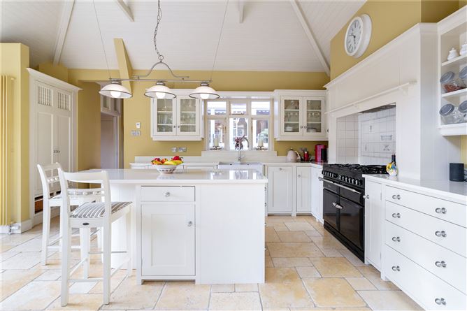 Chipton, 25 Ailesbury Park, Ballsbridge, Dublin 4