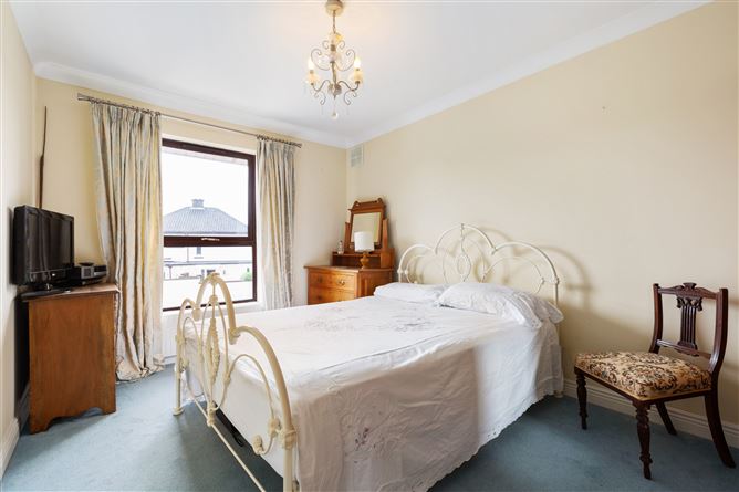 8 Laurleen, Stillorgan, Dublin