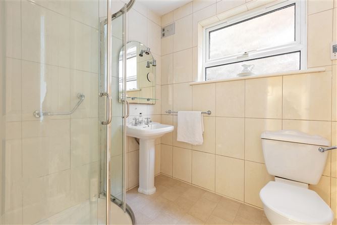 8 Laurleen, Stillorgan, Dublin