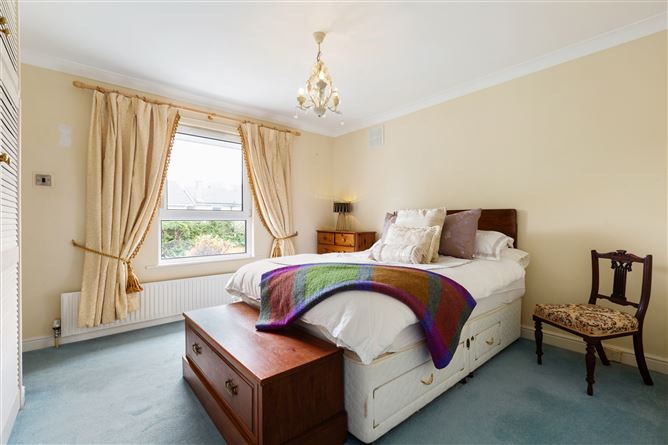8 Laurleen, Stillorgan, Dublin
