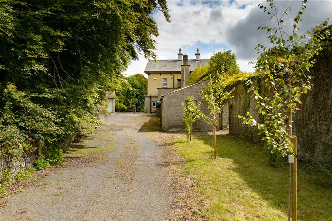 Ashbrook House, Dromakeenan, Roscrea, Co. Tipperary
