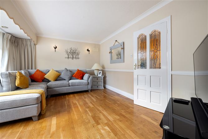 14 Highland Lawn, The Park, Cabinteely, Dublin 18