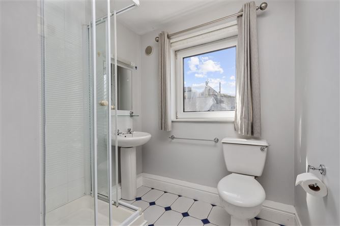 Apt. 2 Cross Street, New Ross, Co. Wexford