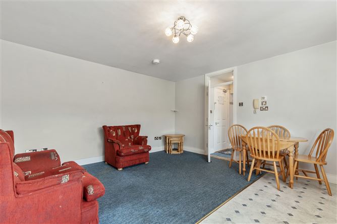 Apt. 2 Cross Street, New Ross, Co. Wexford