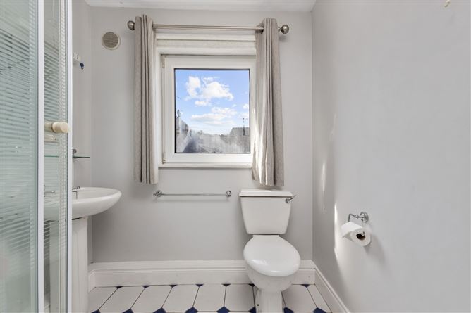 Apt. 2 Cross Street, New Ross, Co. Wexford