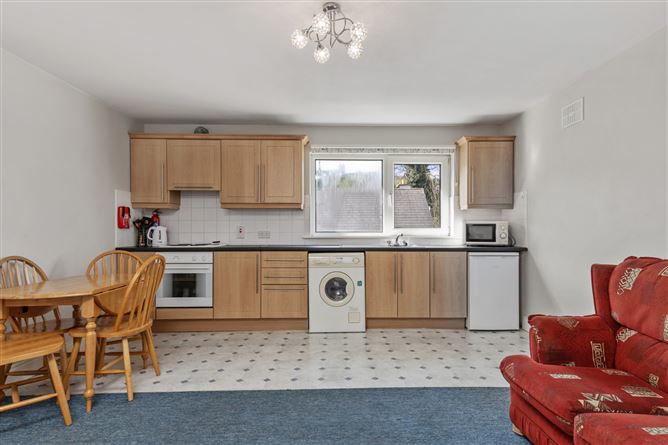 Apt. 2 Cross Street, New Ross, Co. Wexford