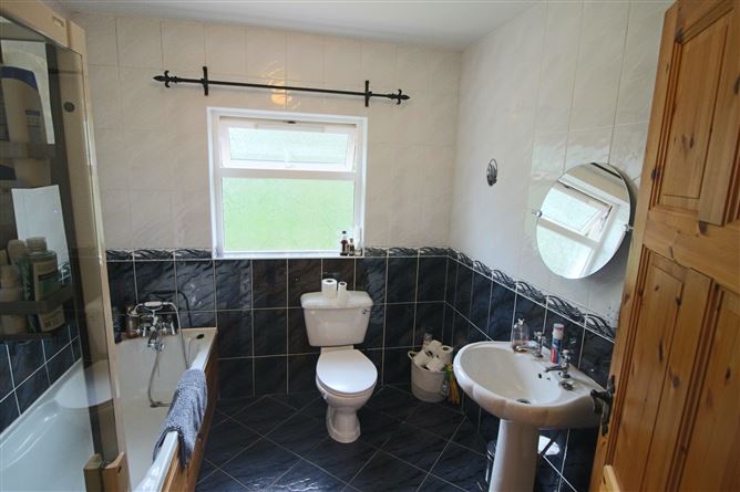 Photo 13 of 25 — 10 Sliabh View, Mohill, Co. Leitrim
