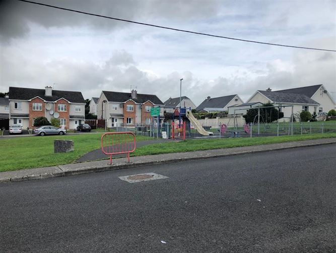 9 Oaklawn Drive, Racecourse Road, Roscommon Town, Roscommon