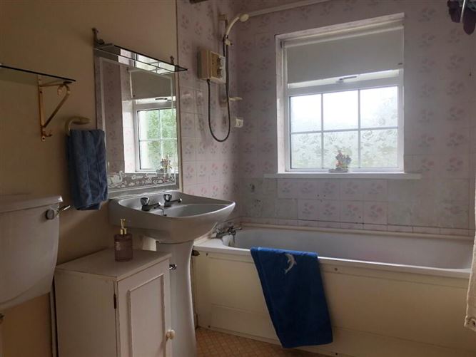 9 Oaklawn Drive, Racecourse Road, Roscommon Town, Roscommon