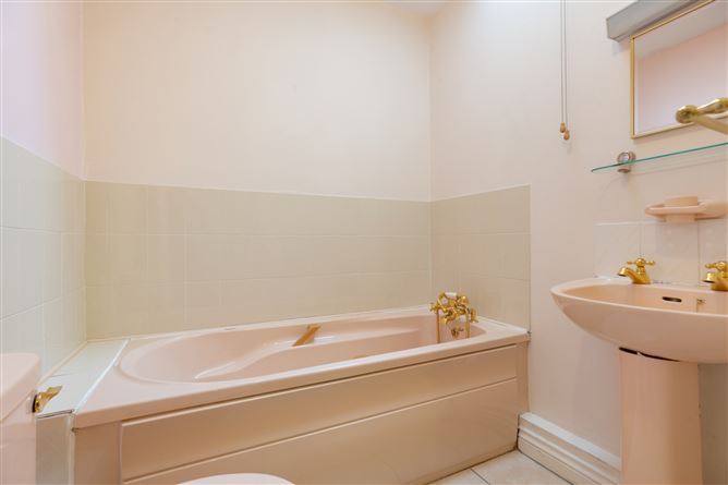 3 Silchester Court, Glenageary, Co. Dublin