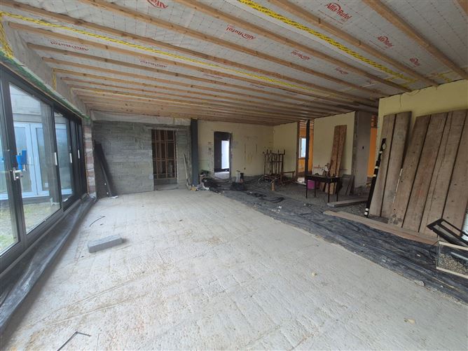 9 Woodland Heights, Carrick Beg, Carrick On Suir, Co. Tipperary