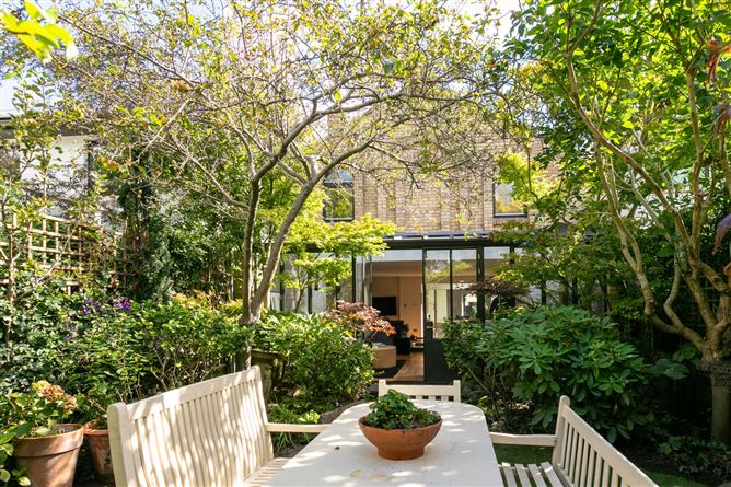 56 Heytesbury Lane, Ballsbridge, Dublin 4