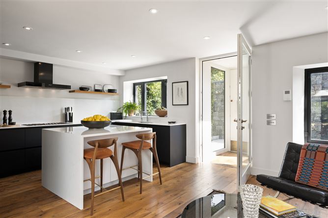 56 Heytesbury Lane, Ballsbridge, Dublin 4