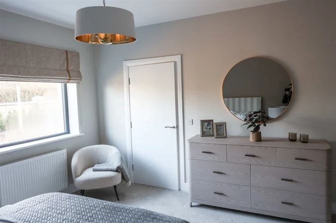 https://photos-a.propertyimages.ie/media/4/2/5/5010524/150a6af0-31b5-4dc6-80fe-d0d795683fba_l.png