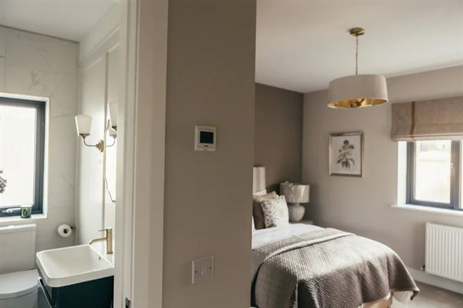 https://photos-a.propertyimages.ie/media/4/2/5/5010524/150a6af0-31b5-4dc6-80fe-d0d795683fba_l.png