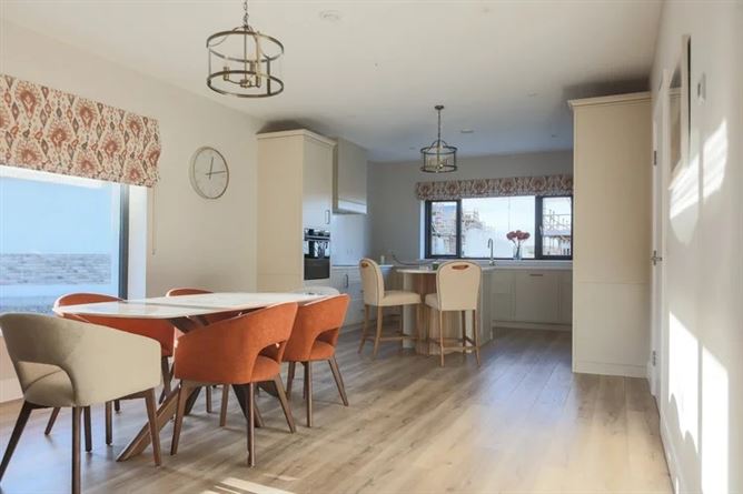 https://photos-a.propertyimages.ie/media/4/2/5/5010524/150a6af0-31b5-4dc6-80fe-d0d795683fba_l.png