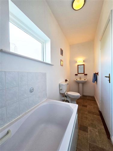 Photo 16 of 18 — 8 Holland Place, Liscannor, Co. Clare