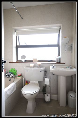 Photo 14 of 18 — 5 CLAREVILLE GROVE, Glasnevin, Dublin 11