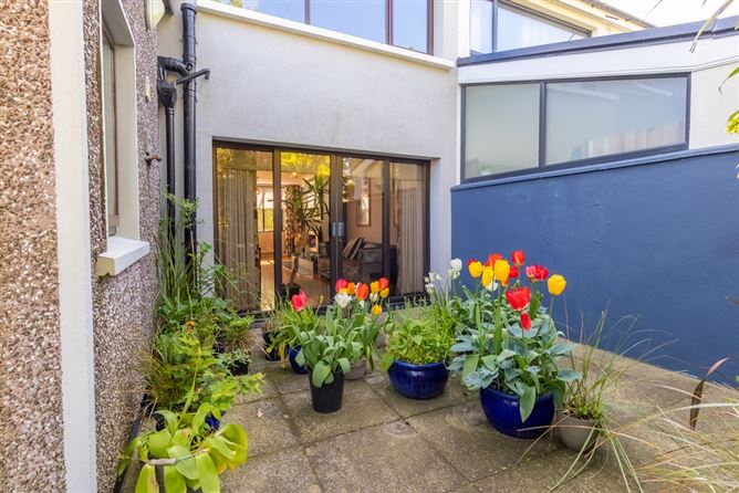 12 The Orchards, Montenotte, Cork
