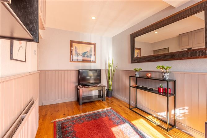12 The Orchards, Montenotte, Cork