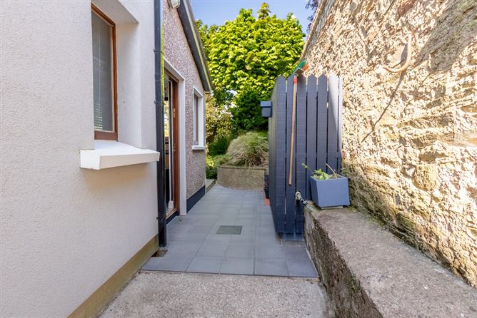 12 The Orchards, Montenotte, Cork