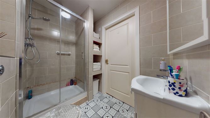 Apt 6 Beechwood House, Eaton Wood Square, Shankill, Dublin 18