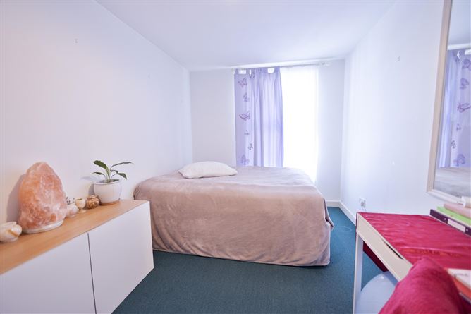 Apartment 18 Earlsfield Court, 79-87 Francis Street, South City Centre, Dublin